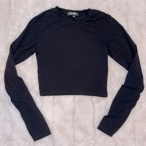 Black long sleeve crop top